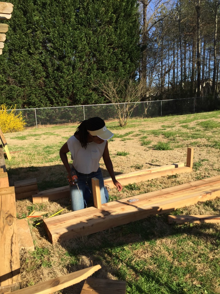 DIY Florida Weave for raised garden beds