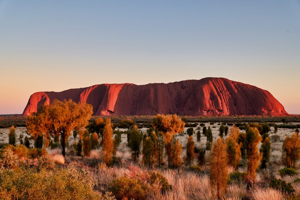 Sunset at Uluru and other travel tips from fitness travel blogger Erica Rascon